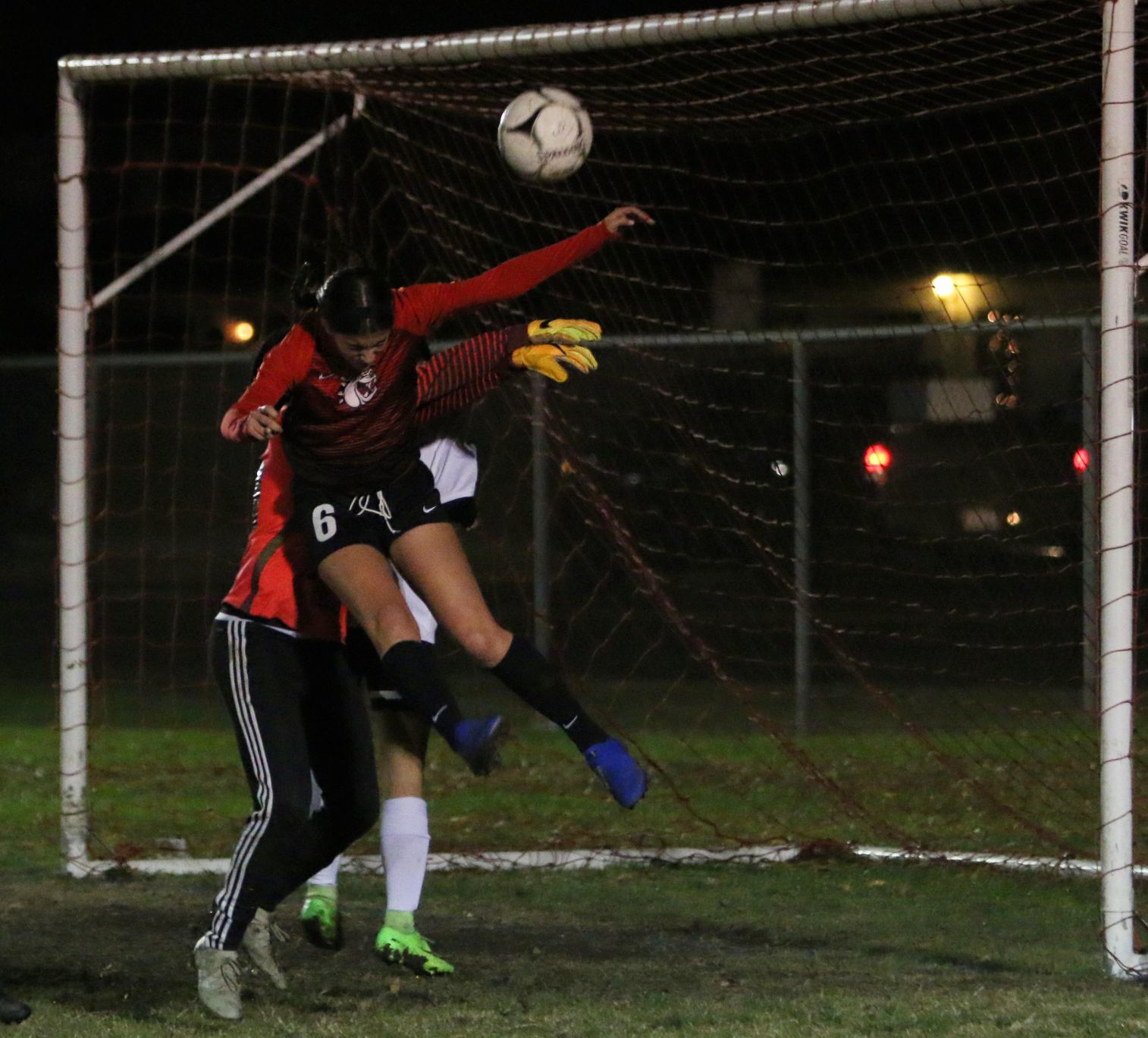 In control: Bullpups start fast, cruise to victory